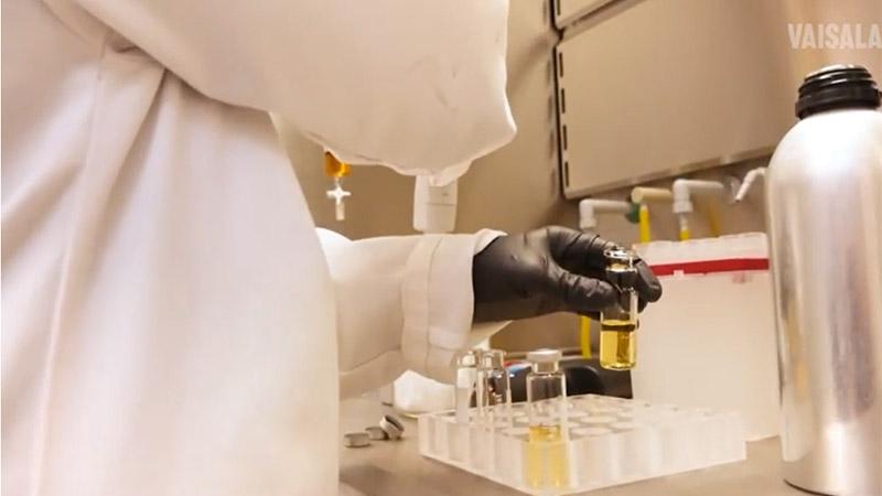 Capture d'écran de la vidéo des coulisses du laboratoire DGA 