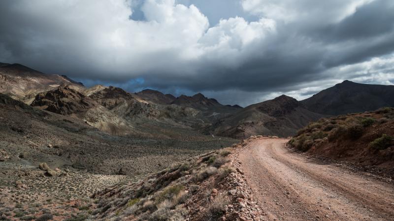 Shelf road through desert canyon