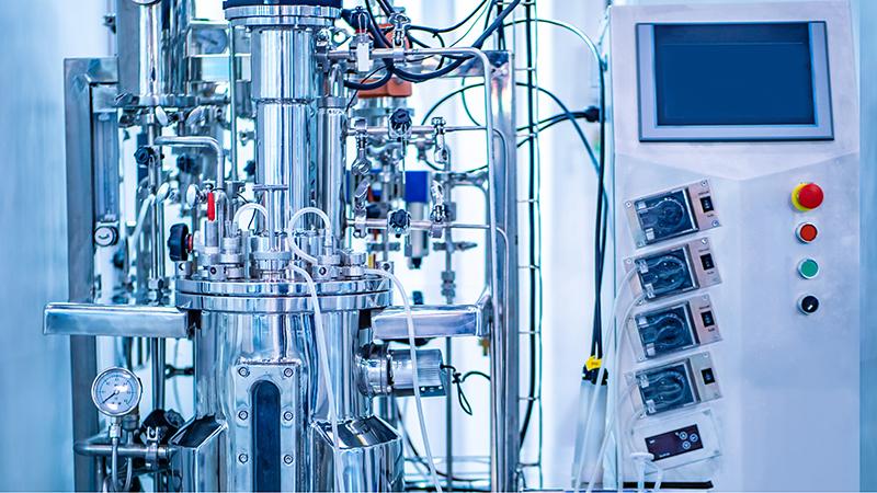 Bioréacteur dans un laboratoire de microbiologie.